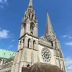La Suite - Parvis Cathedrale